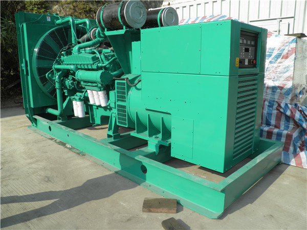 连山出租发电机 发电机组厂家：柴油发电机组的控制屏的作用是什么？