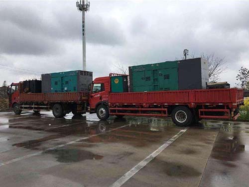 连山涂抹密封胶后，需要等待多长时间才能安装水冷式机油散热器密封件？